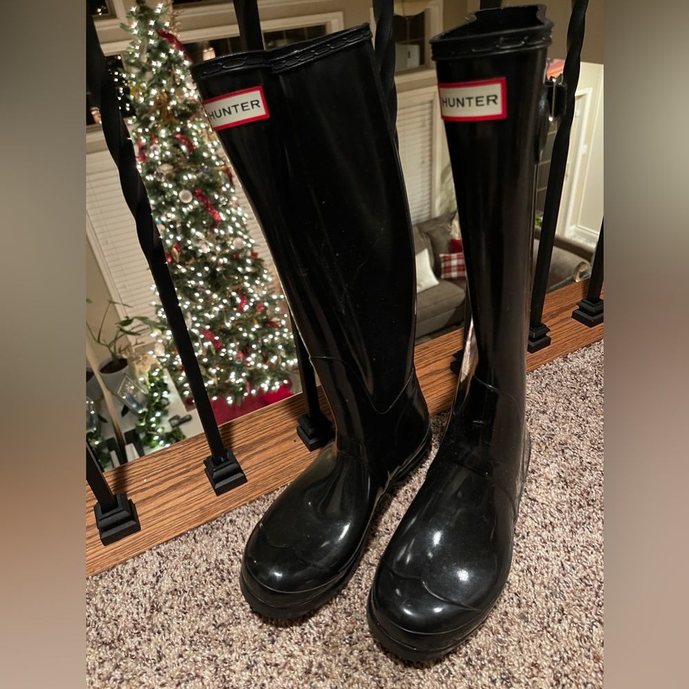 Hunter original Wellington boots $85-gently used!